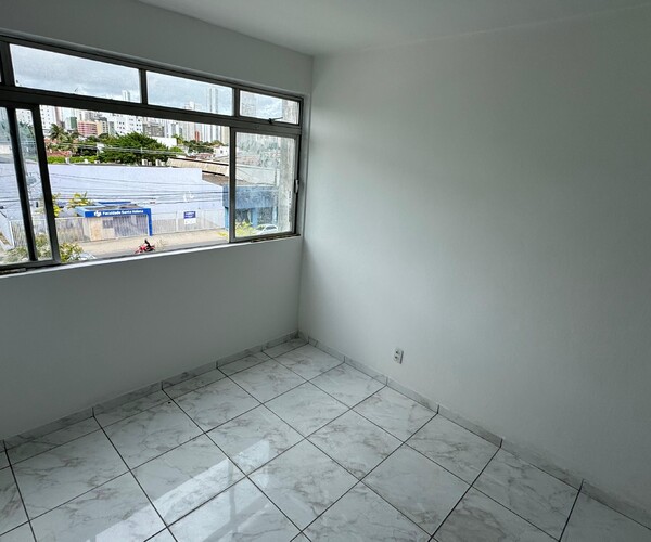 Apartamento na Av. Caxangá