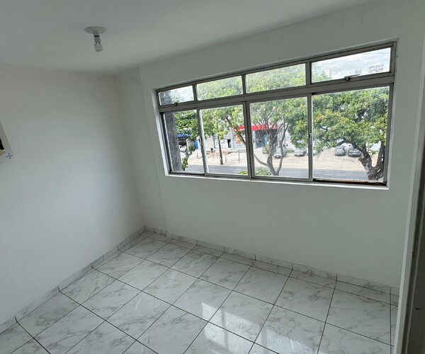 Apartamento na Av. Caxangá