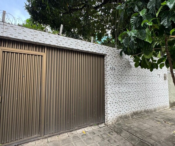 Aluguel de Casa na Madalena com 4 Quartos