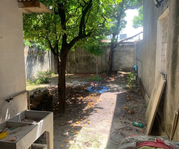 Casa de Esquina - Quintal Amplo - Santo Amaro