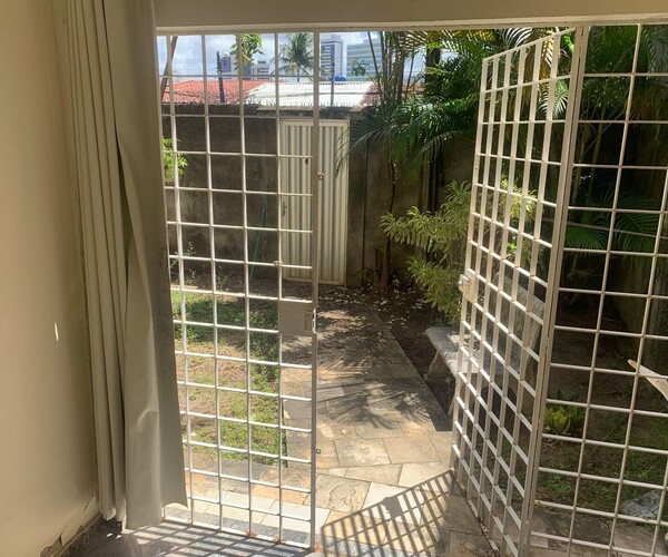 Casa de Esquina - Quintal Amplo - Santo Amaro