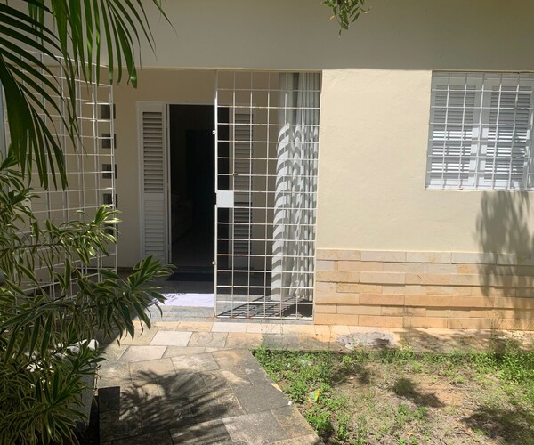 Casa de Esquina - Quintal Amplo - Santo Amaro