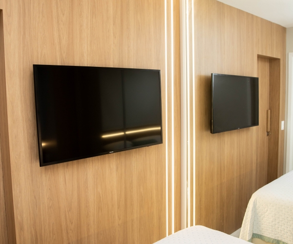 Apartamento Reformado e Mobiliado - 2 quartos com suíte