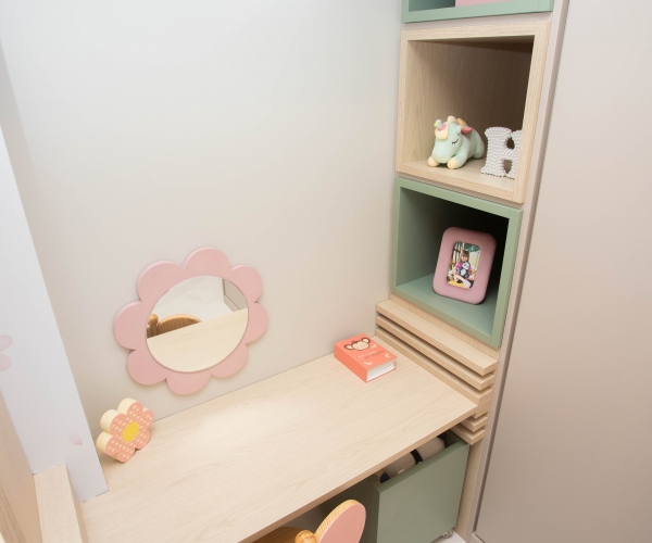 Apartamento Reformado e Mobiliado - 2 quartos com suíte