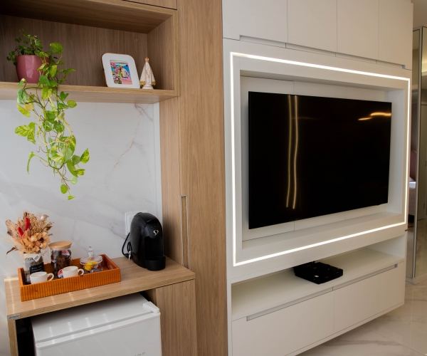 Apartamento Reformado e Mobiliado - 2 quartos com suíte