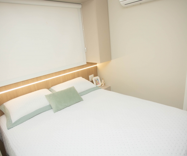 Apartamento Reformado e Mobiliado - 2 quartos com suíte