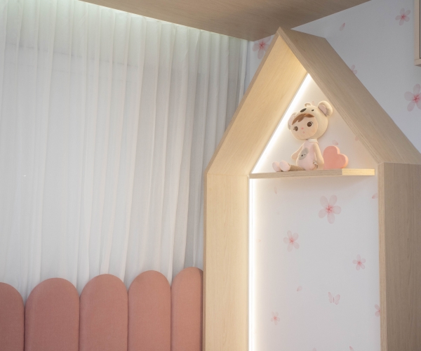 Apartamento Reformado e Mobiliado - 2 quartos com suíte