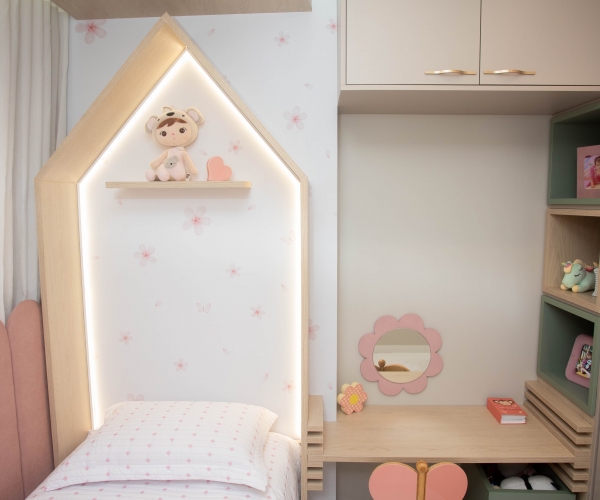 Apartamento Reformado e Mobiliado - 2 quartos com suíte